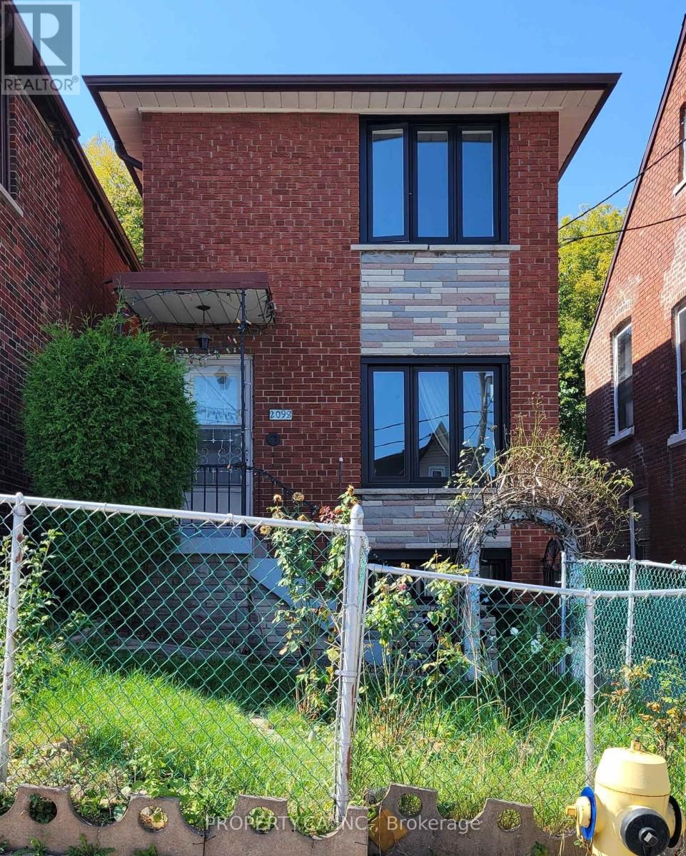 2098 DUFFERIN STREET Image 13