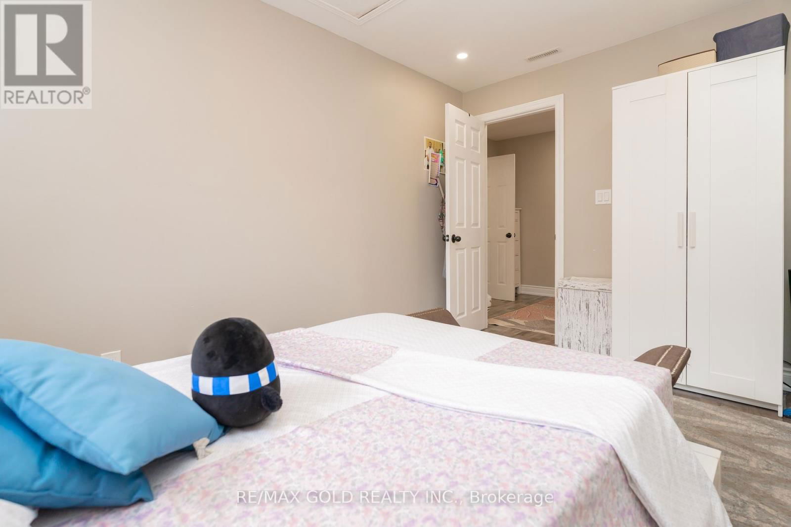 48 DRURY CRESCENT Image 25