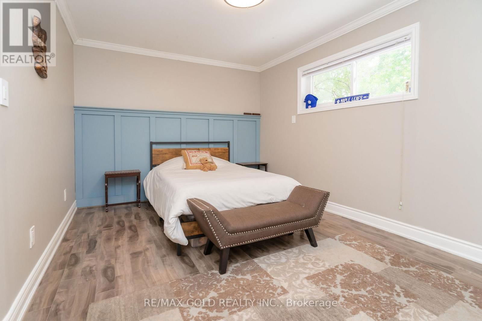 48 DRURY CRESCENT Image 27