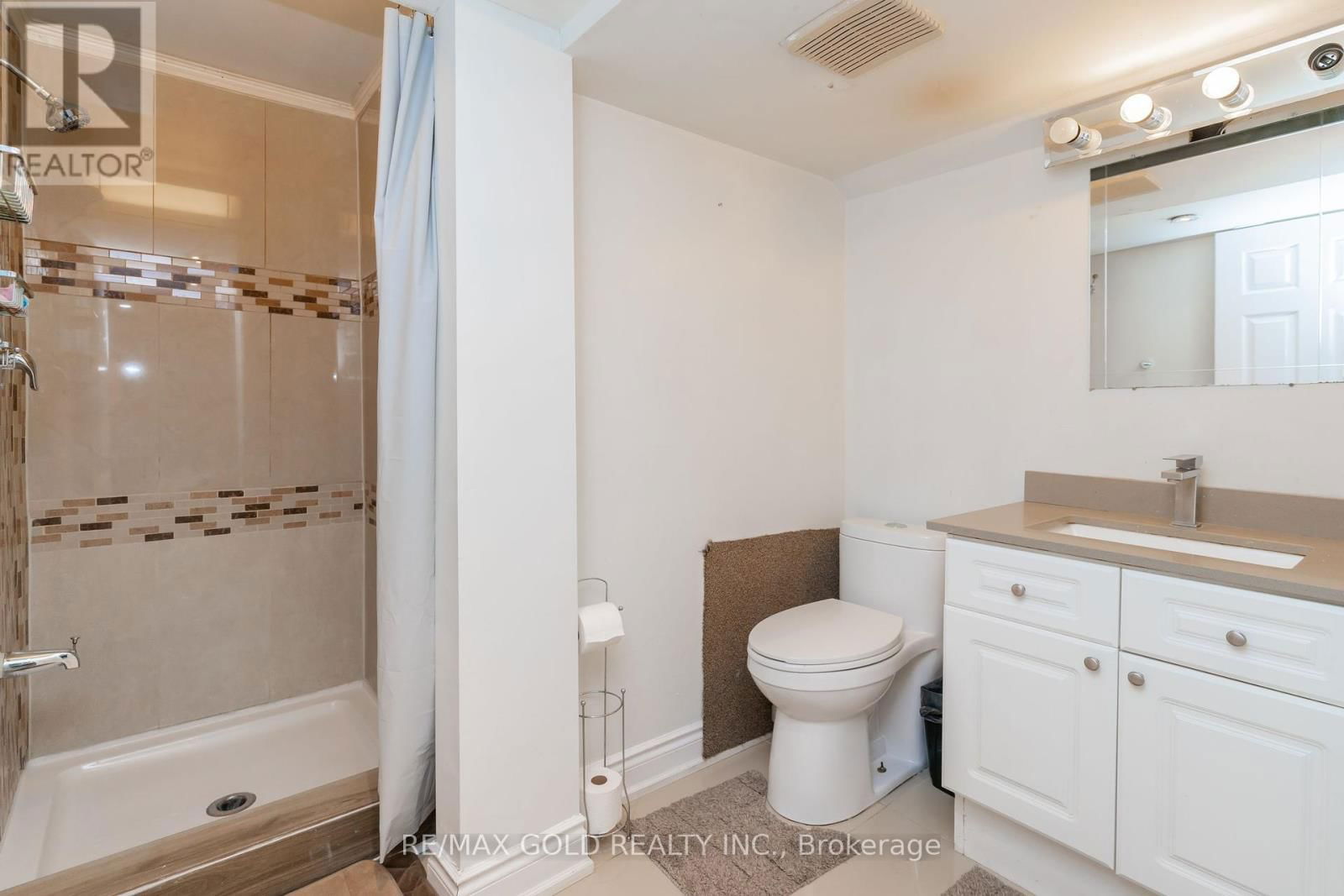 48 DRURY CRESCENT Image 37