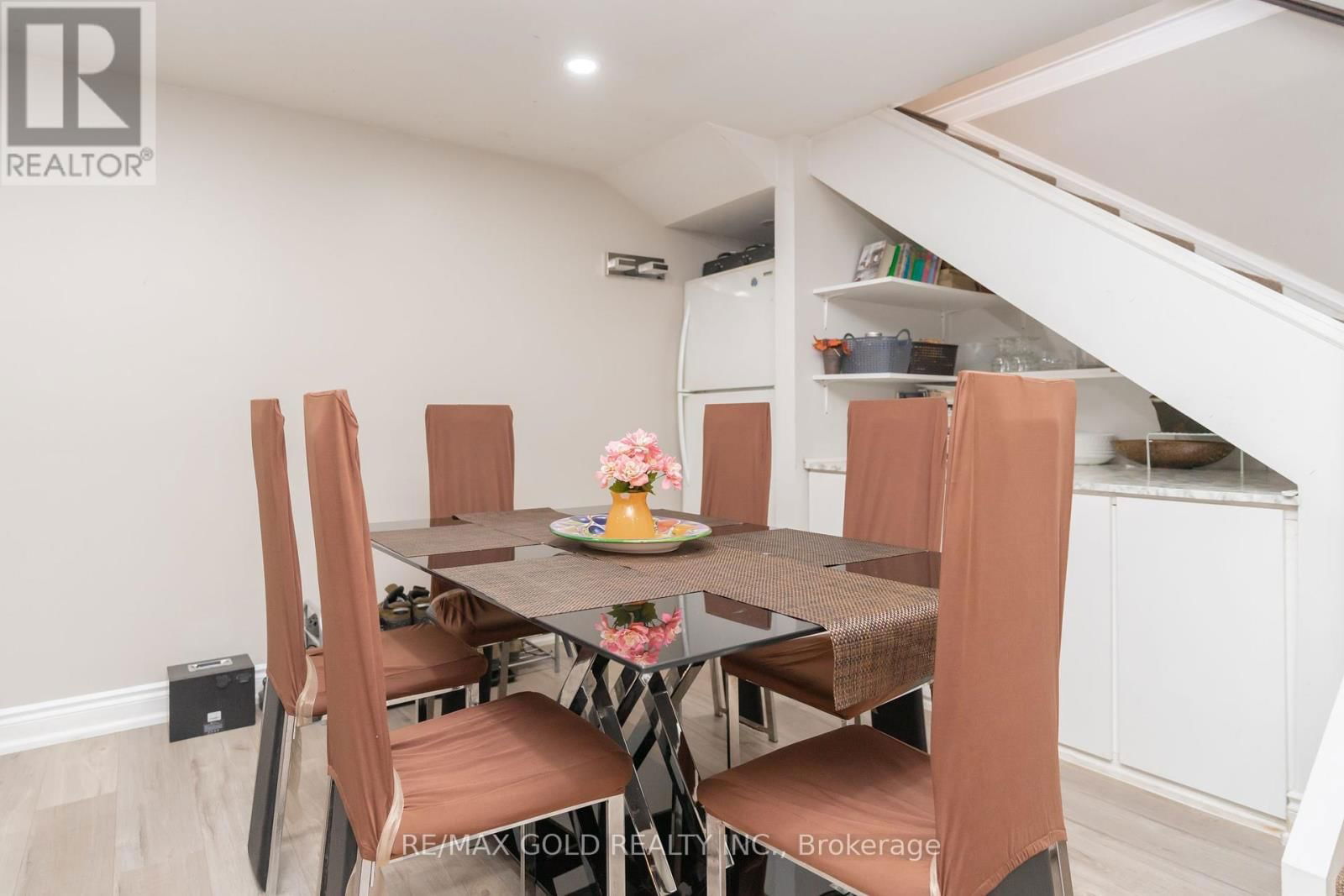48 DRURY CRESCENT Image 38