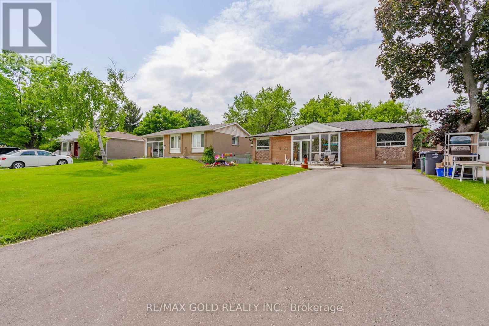 48 DRURY CRESCENT Image 4
