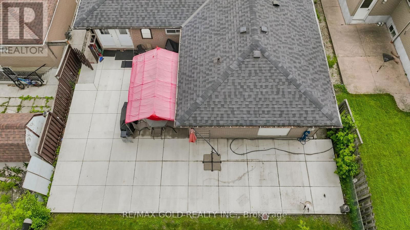 48 DRURY CRESCENT Image 42