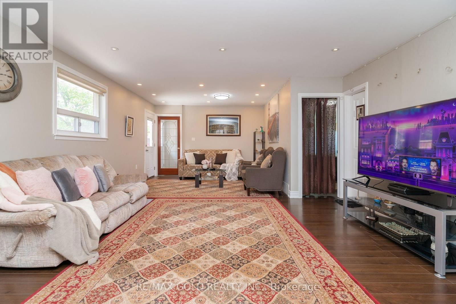 48 DRURY CRESCENT Image 9