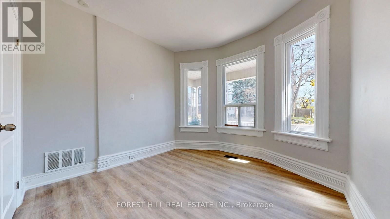 Main - 820 OSSINGTON AVENUE Image 4