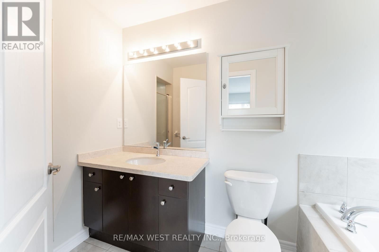 2120 FIDDLERS WAY Image 32