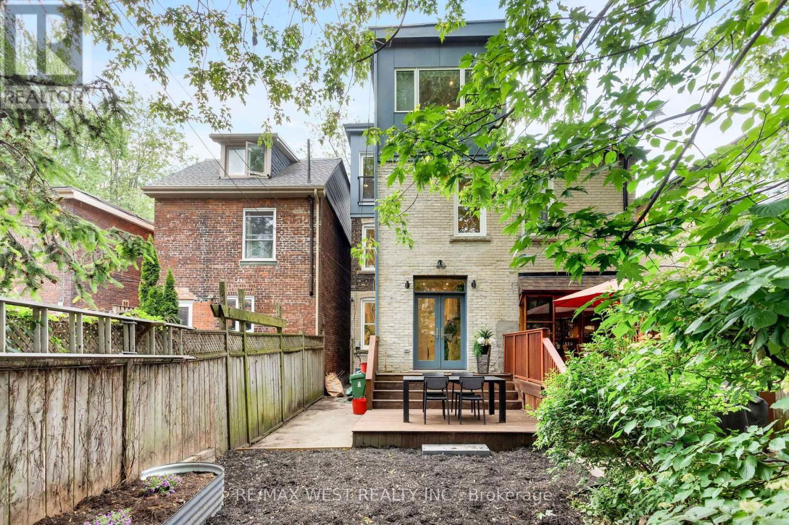 21 COWAN AVENUE Image 19
