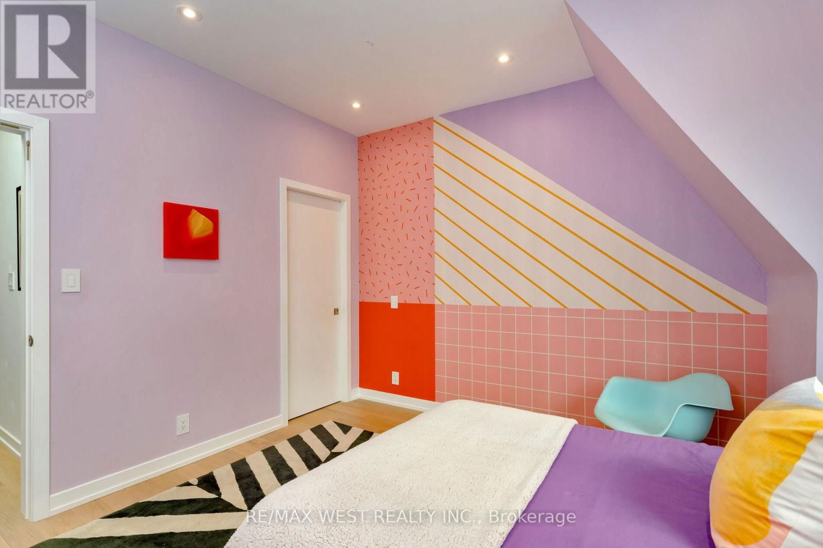 21 COWAN AVENUE Image 29