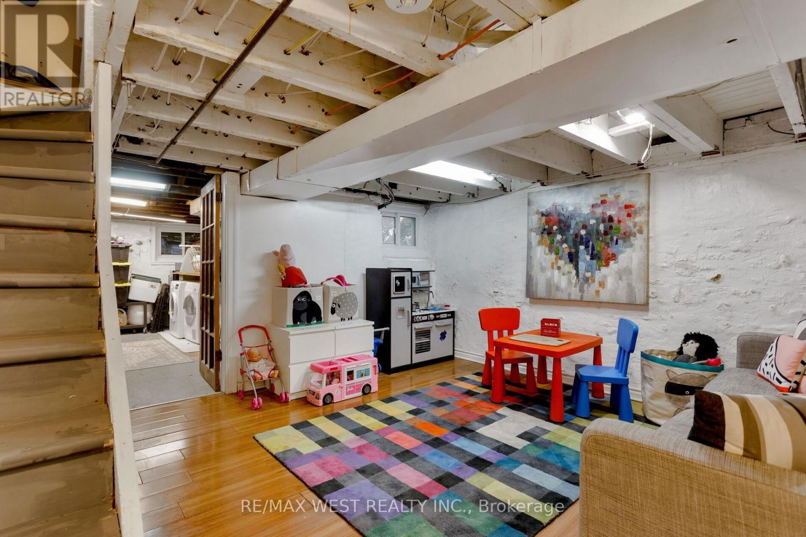 21 COWAN AVENUE Image 39
