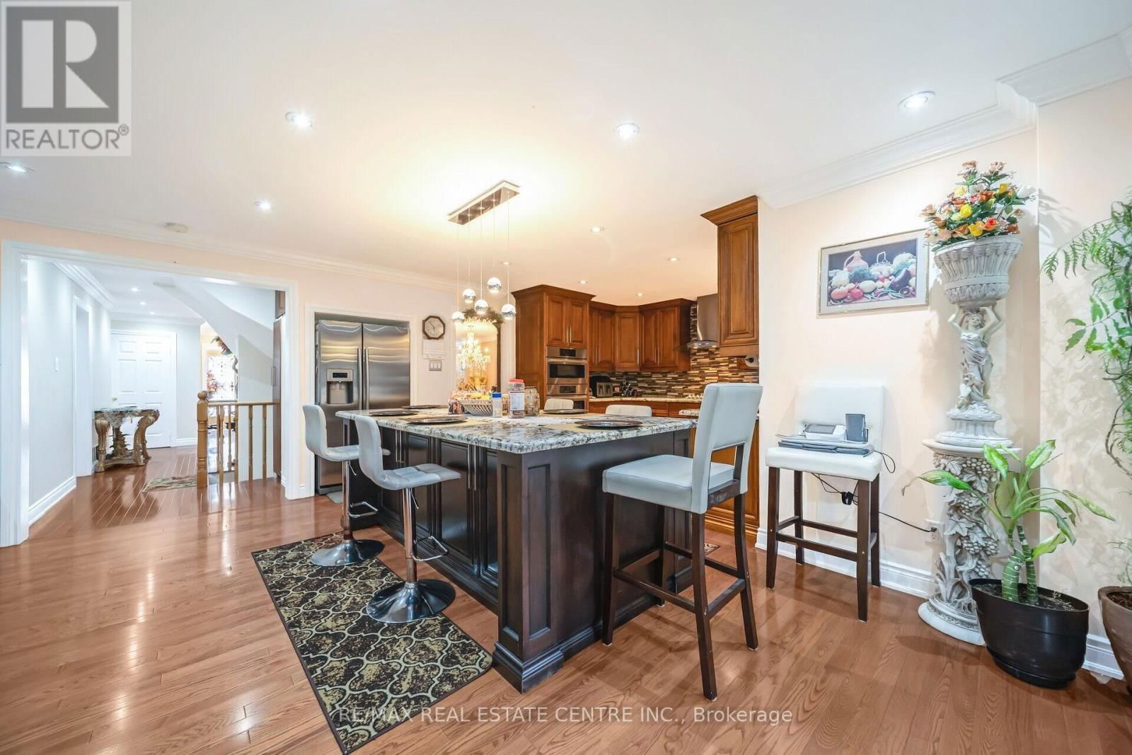 11 MOOREHEAD CRESCENT Image 15