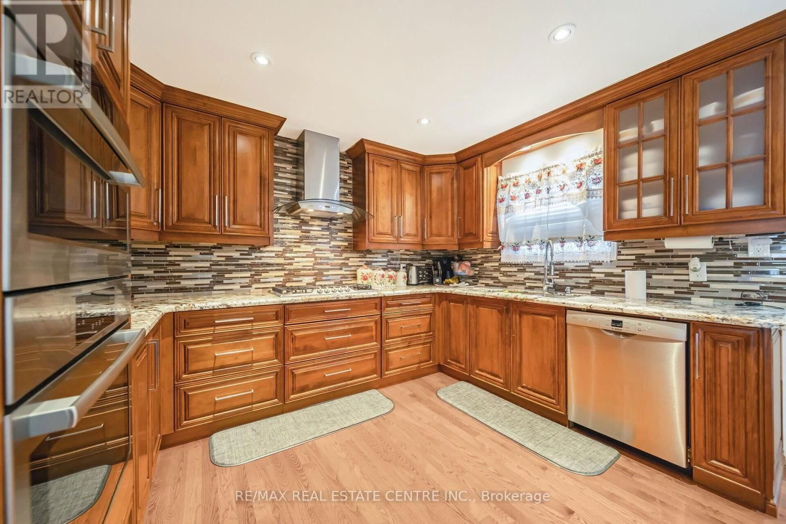 11 MOOREHEAD CRESCENT Image 20
