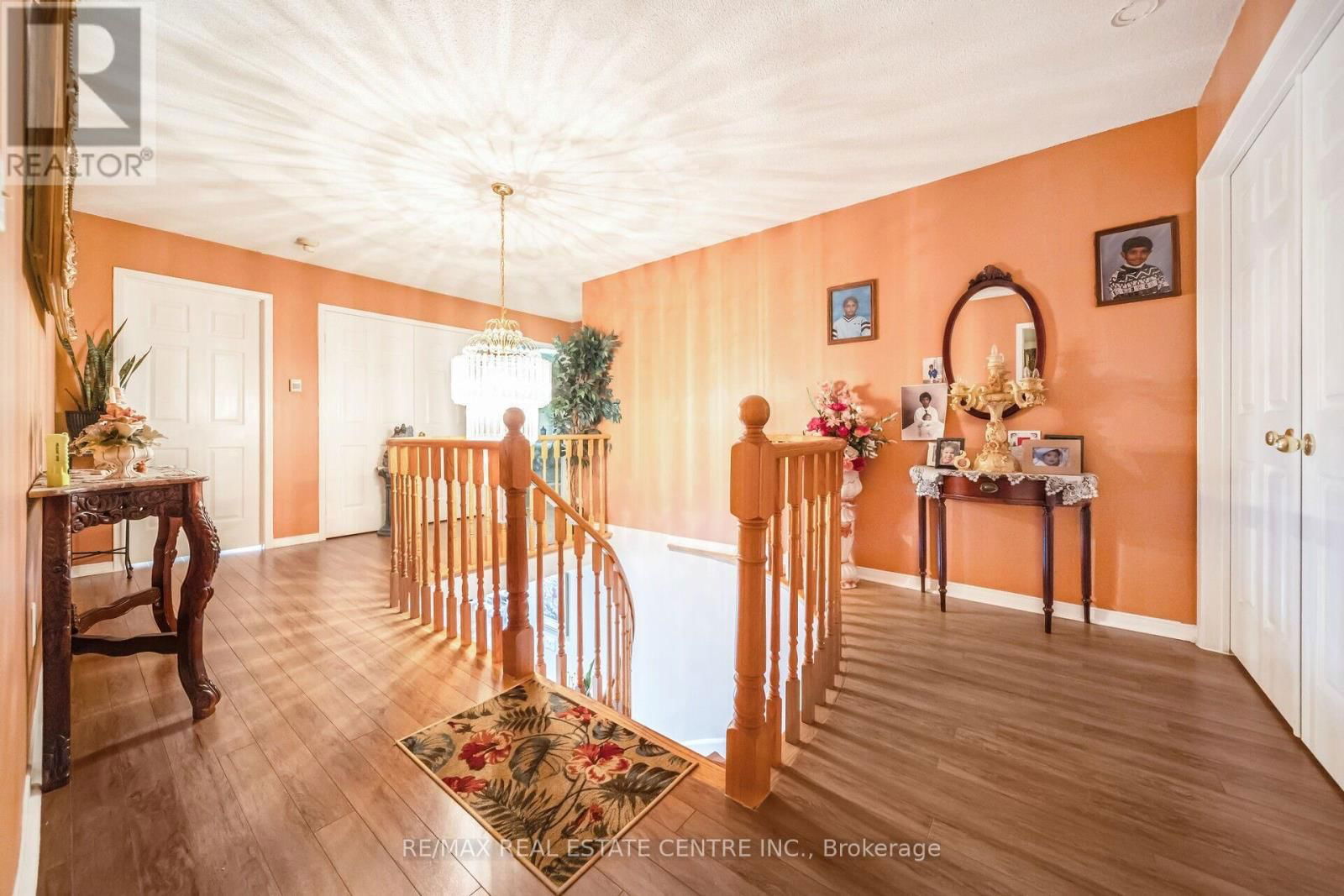 11 MOOREHEAD CRESCENT Image 22