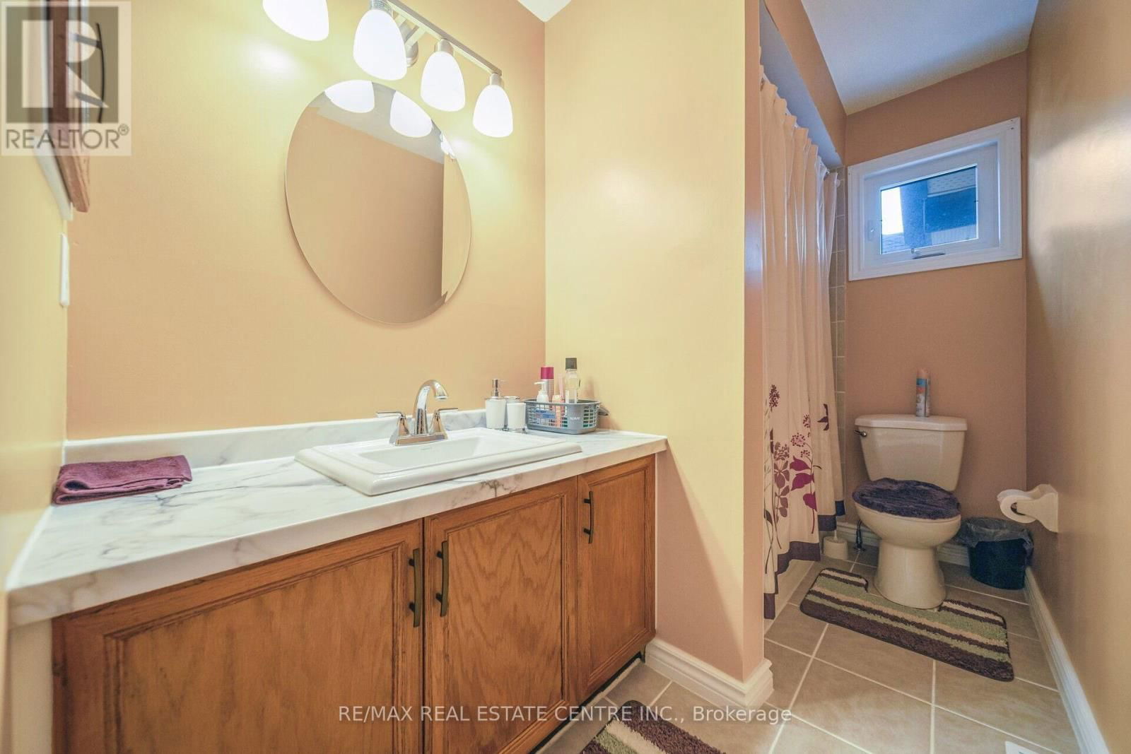 11 MOOREHEAD CRESCENT Image 30