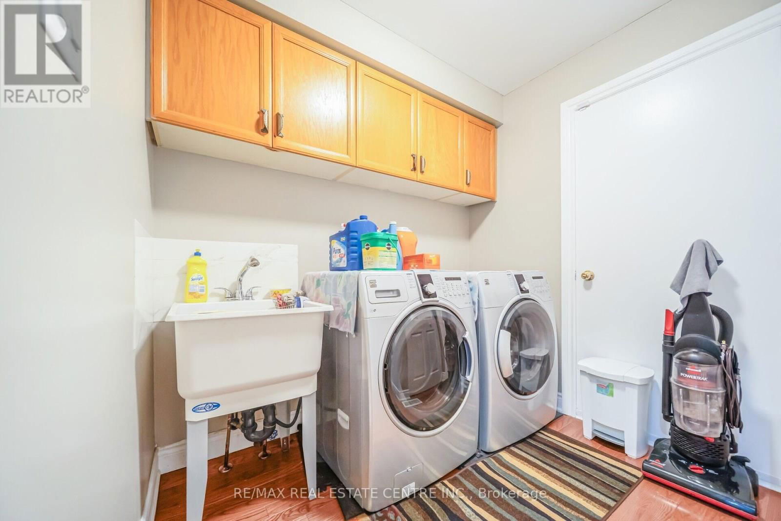 11 MOOREHEAD CRESCENT Image 36
