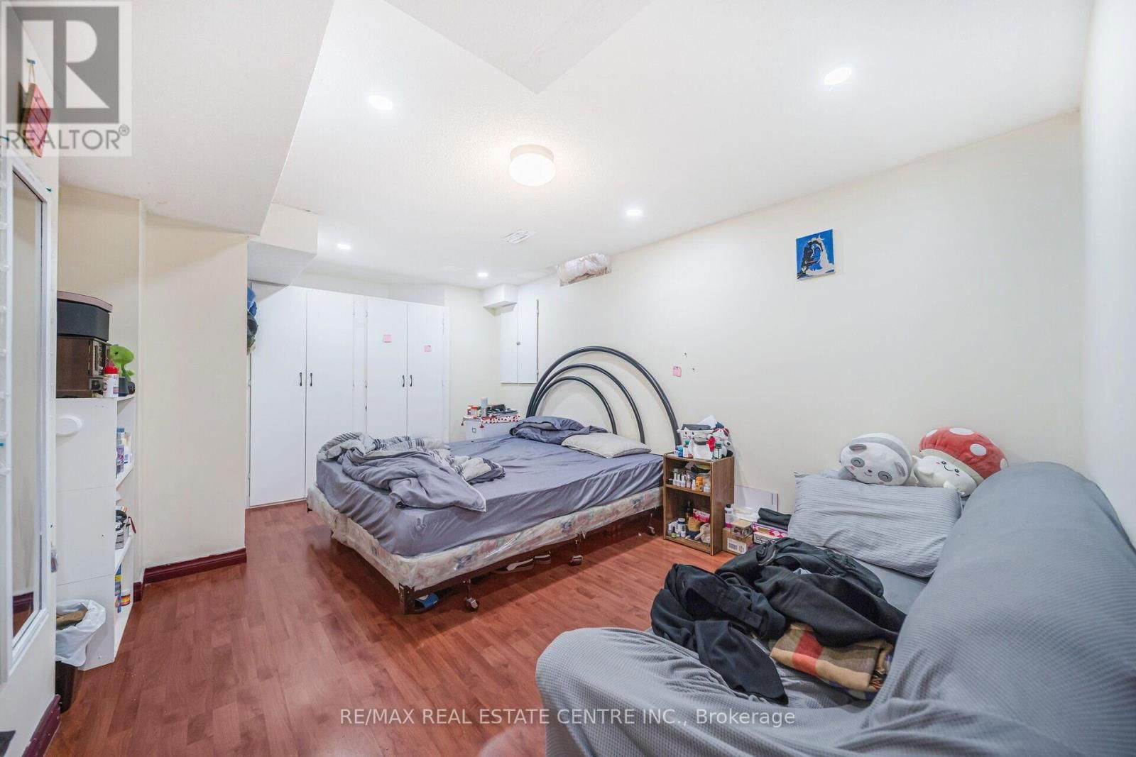 11 MOOREHEAD CRESCENT Image 43