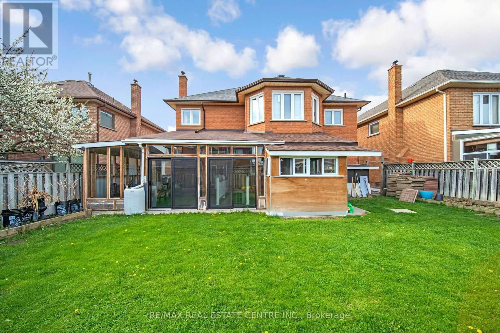 11 MOOREHEAD CRESCENT Image 50