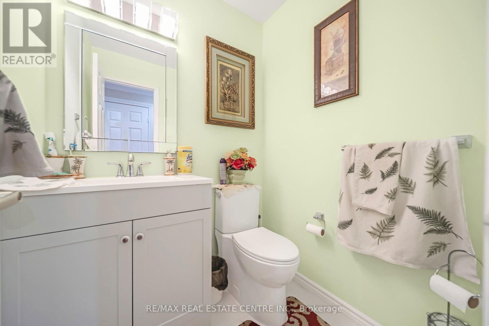 11 MOOREHEAD CRESCENT Image 7