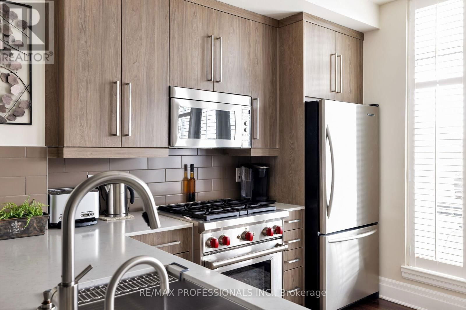 LPH7 - 9 BURNHAMTHORPE CRESCENT Image 18