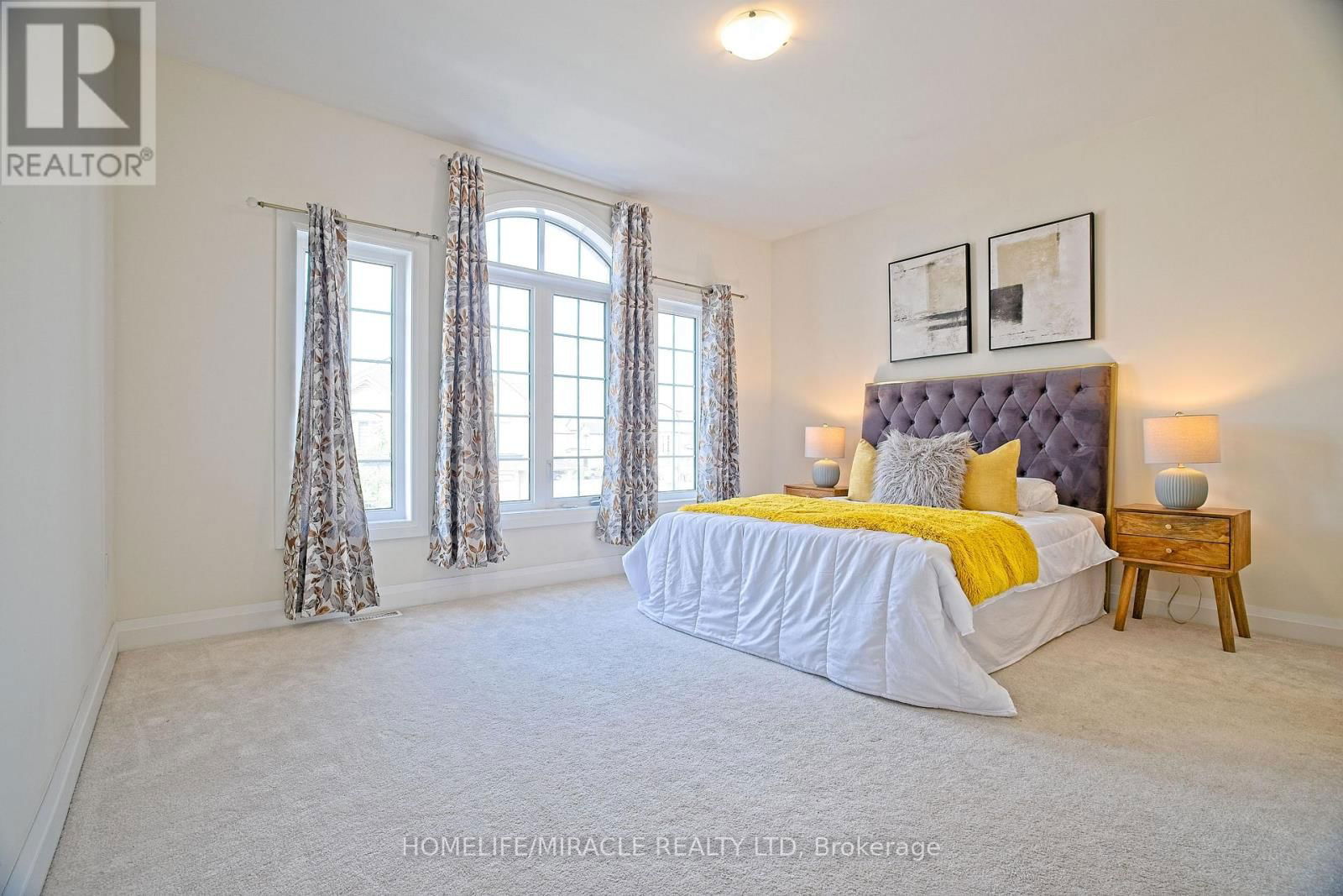 4 BAVENDEN CRESCENT Image 36
