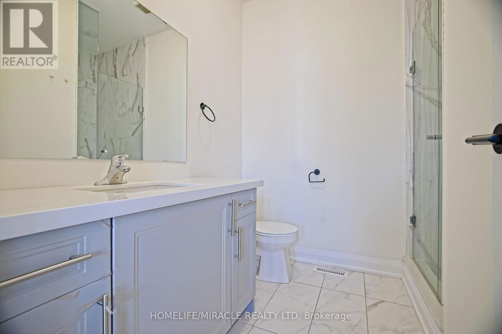 4 BAVENDEN CRESCENT Image 38