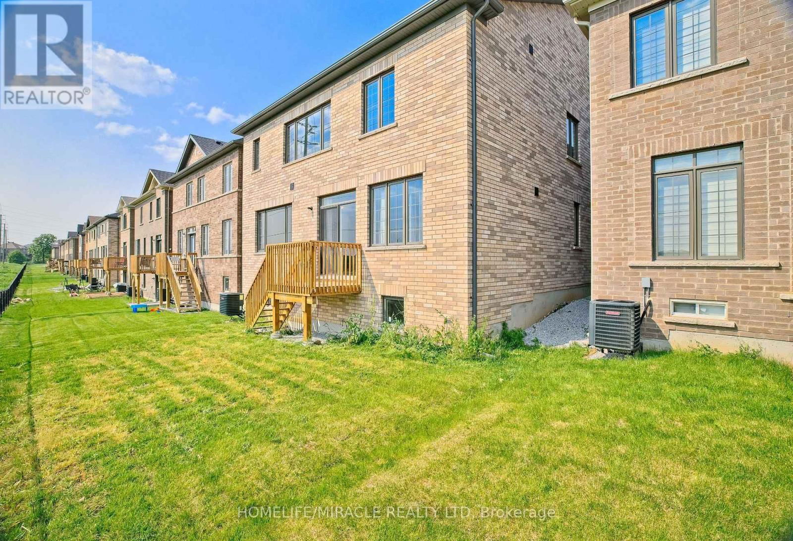 4 BAVENDEN CRESCENT Image 6