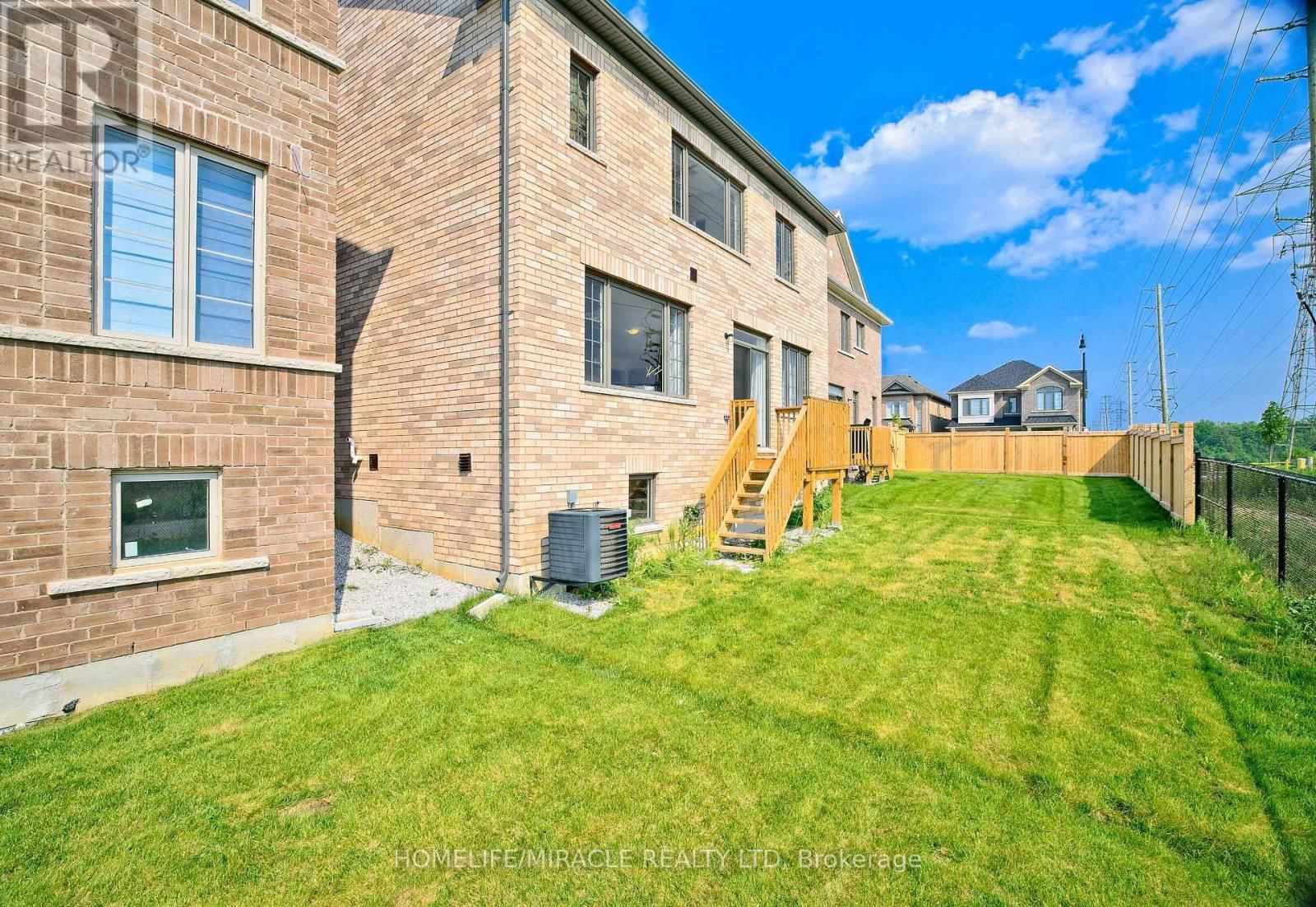 4 BAVENDEN CRESCENT Image 7