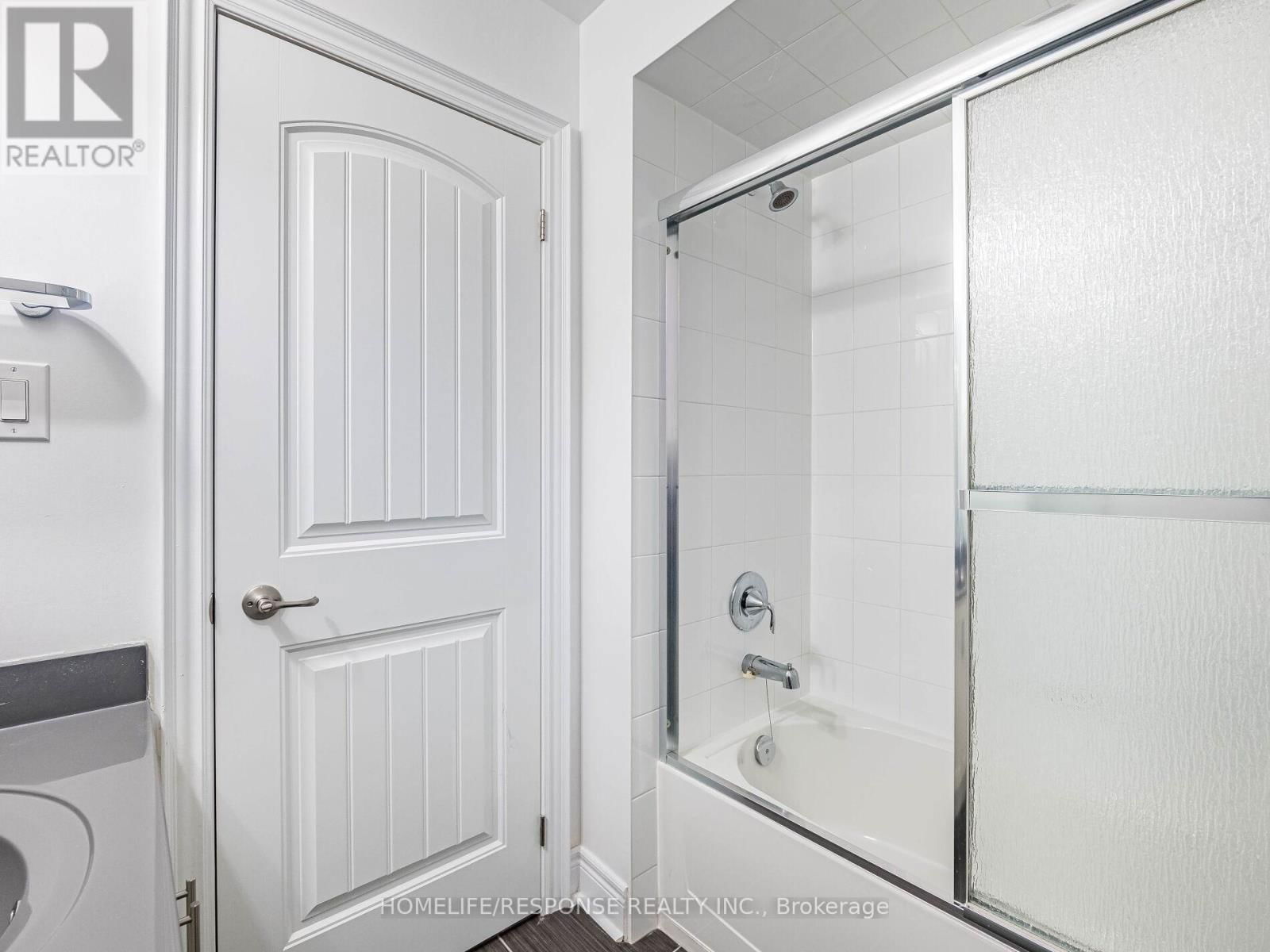 226 JESSIE CAVERHILL PASSAGE Image 41