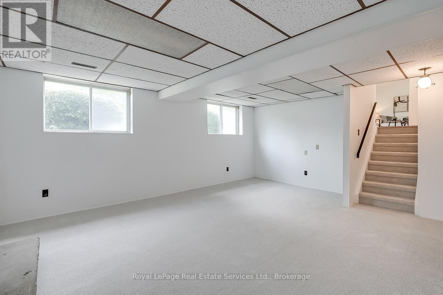 1201 CONSORT CRESCENT Image 29