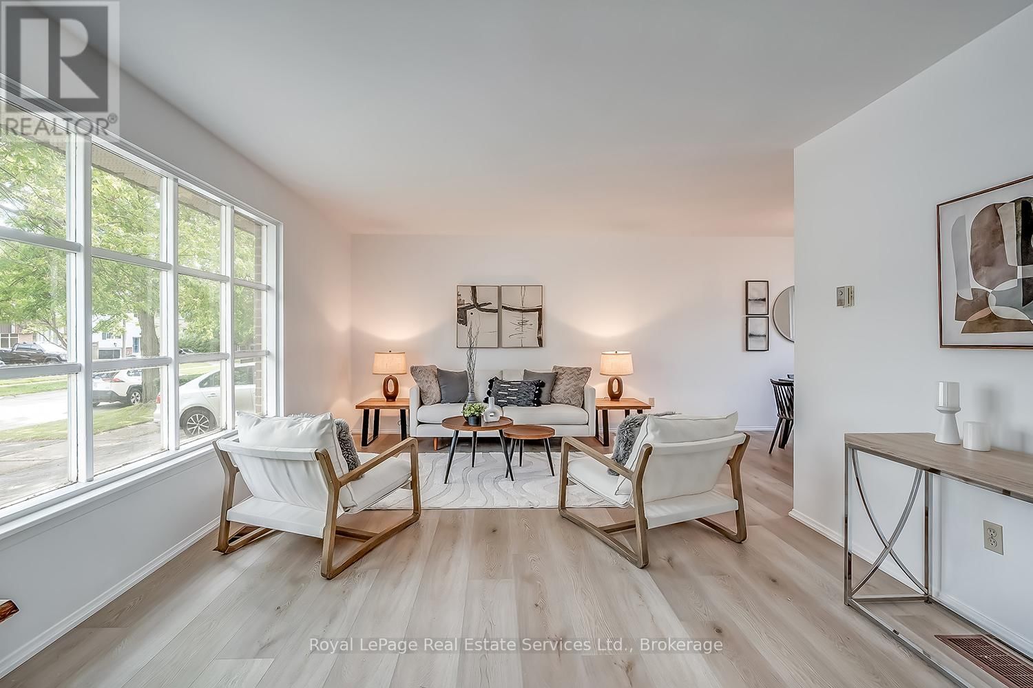 1201 CONSORT CRESCENT Image 6