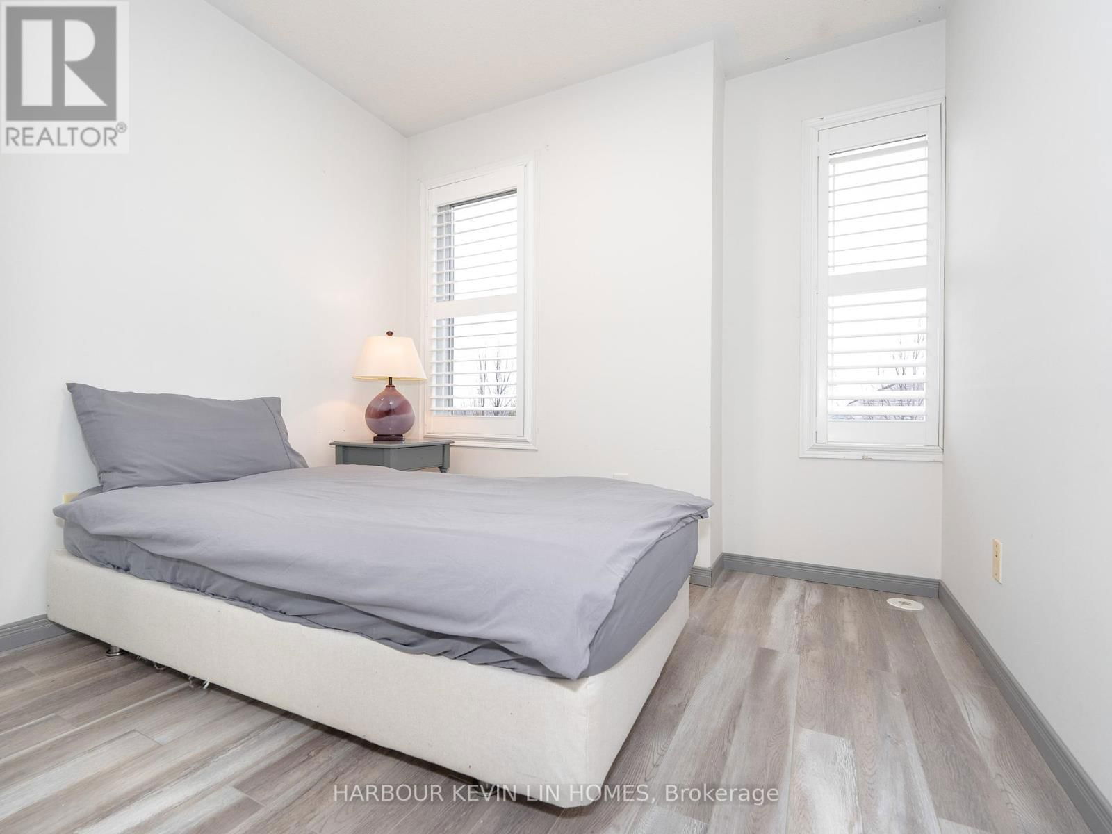 261 - 4975 SOUTHAMPTON DRIVE Image 26