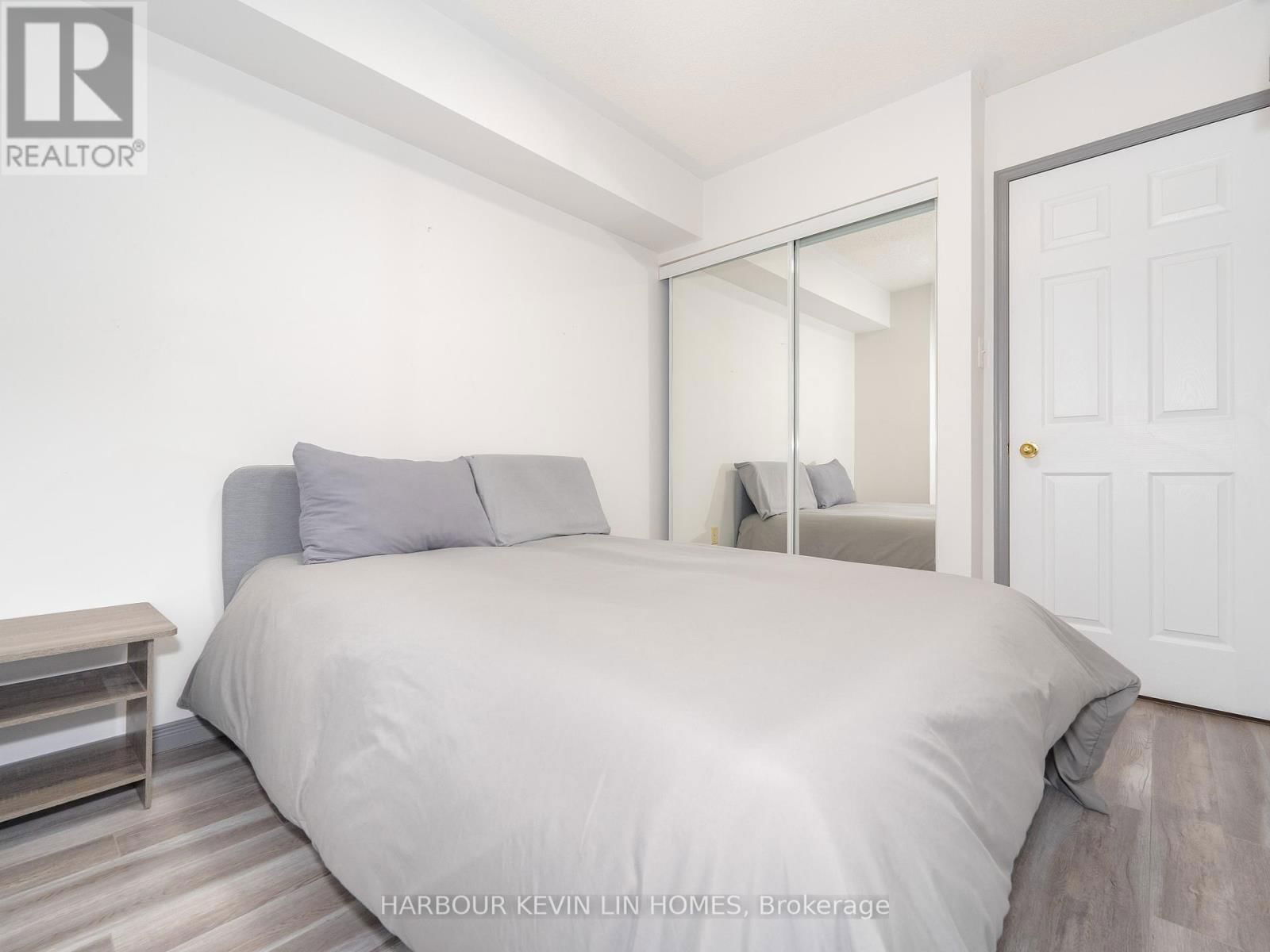 261 - 4975 SOUTHAMPTON DRIVE Image 29
