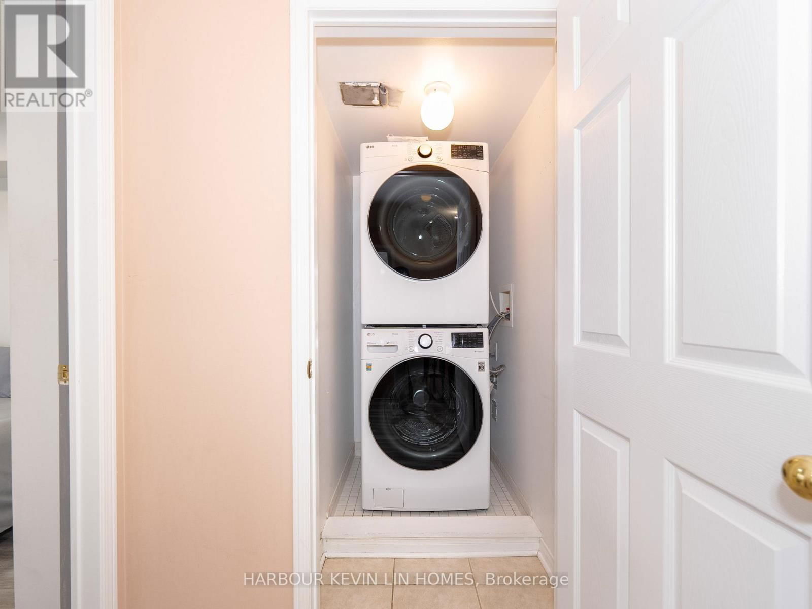 261 - 4975 SOUTHAMPTON DRIVE Image 30