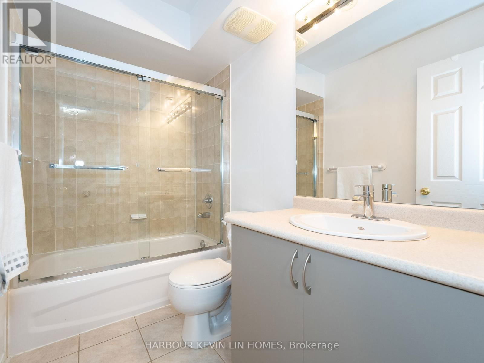 261 - 4975 SOUTHAMPTON DRIVE Image 31