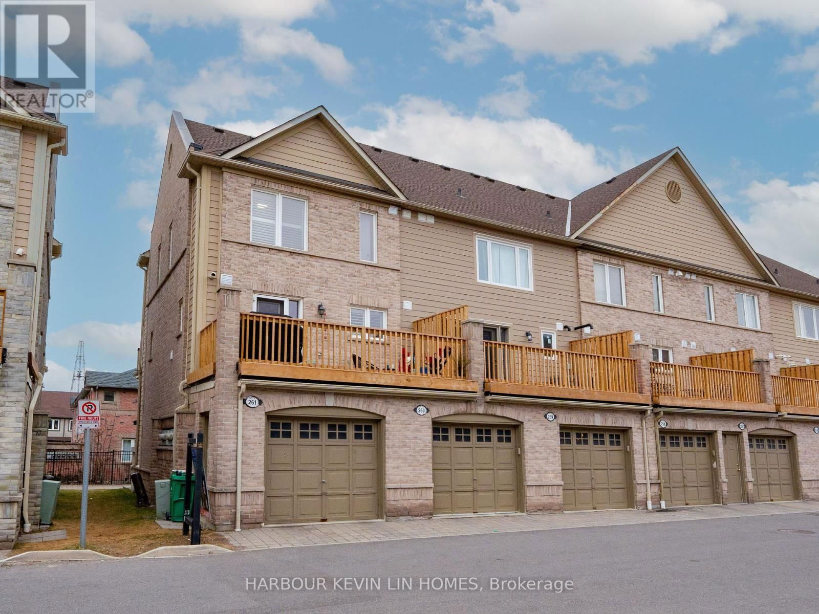 261 - 4975 SOUTHAMPTON DRIVE Image 4