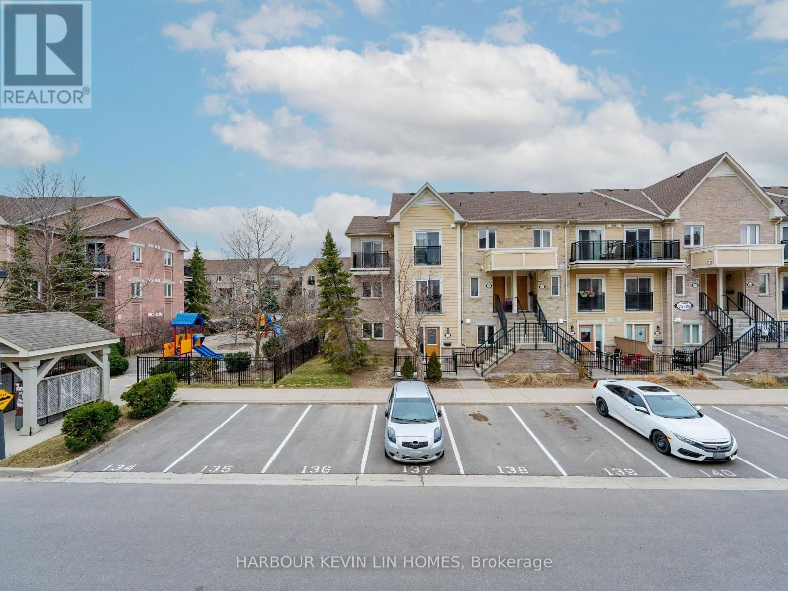 261 - 4975 SOUTHAMPTON DRIVE Image 40