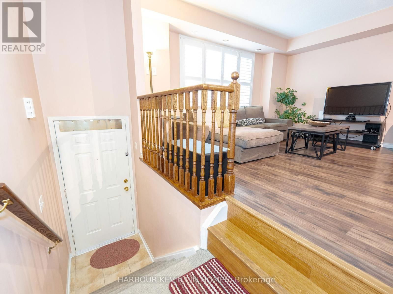 261 - 4975 SOUTHAMPTON DRIVE Image 8
