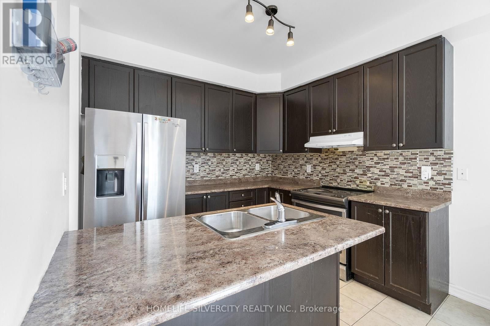 93 EDUCATION ROAD Image 12