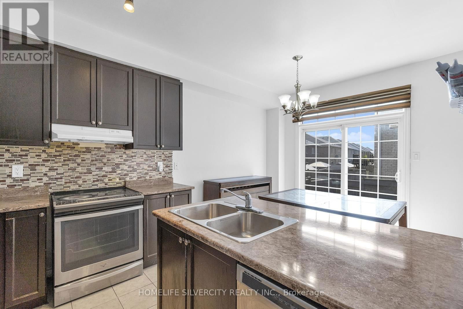 93 EDUCATION ROAD Image 17