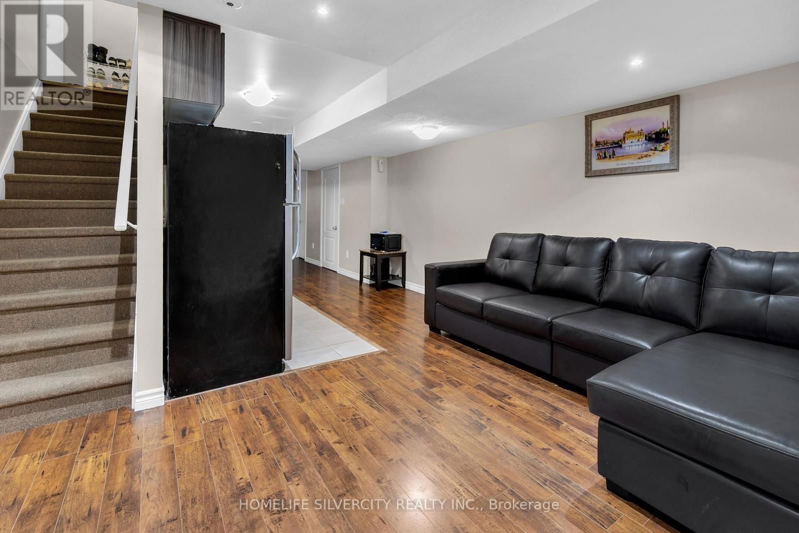 93 EDUCATION ROAD Image 31