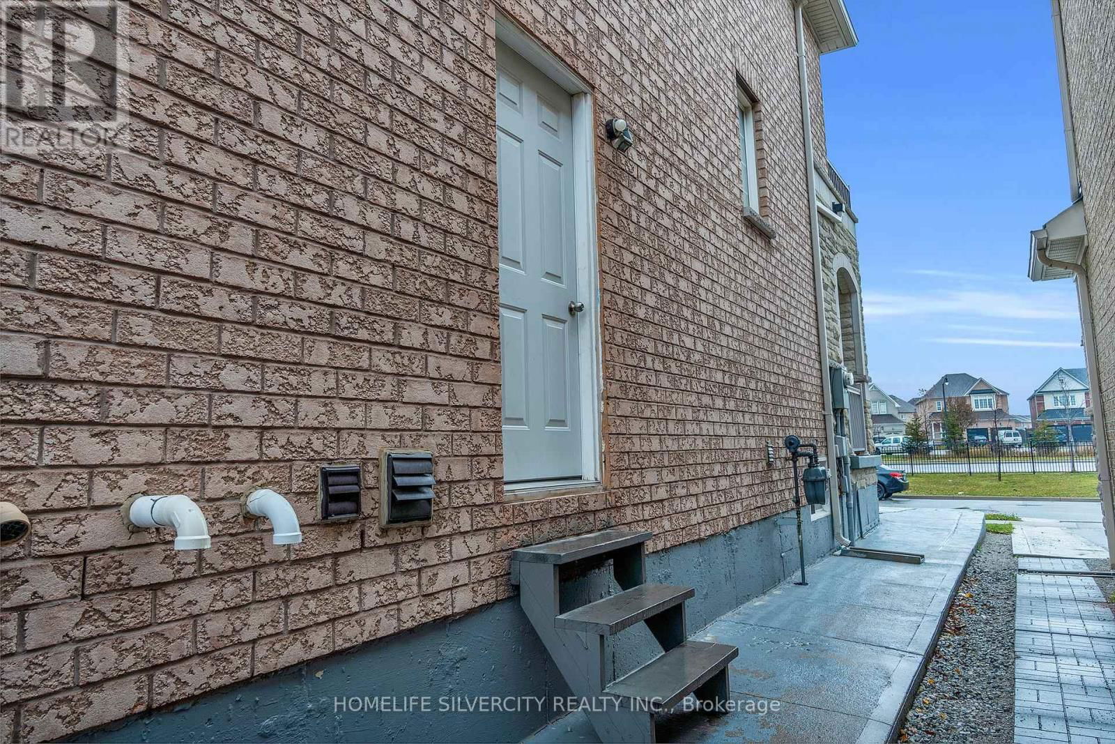 93 EDUCATION ROAD Image 38