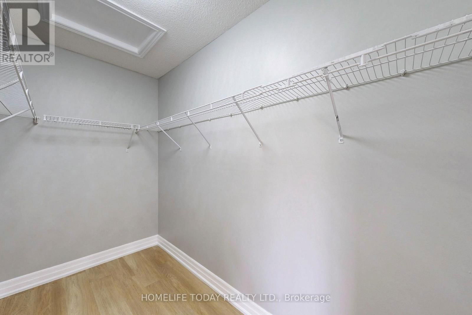 7 COLBECK CRESCENT Image 30