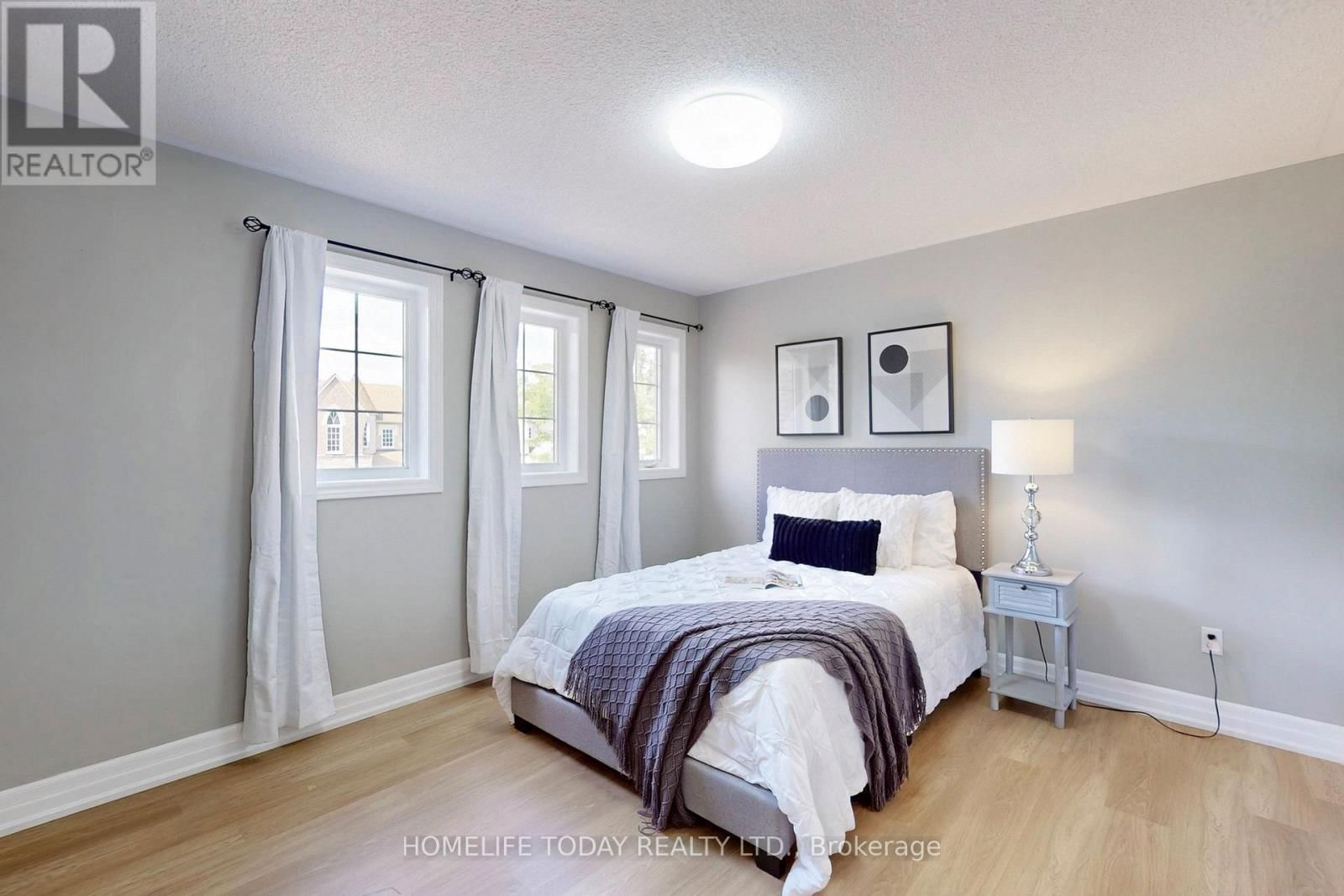 7 COLBECK CRESCENT Image 34