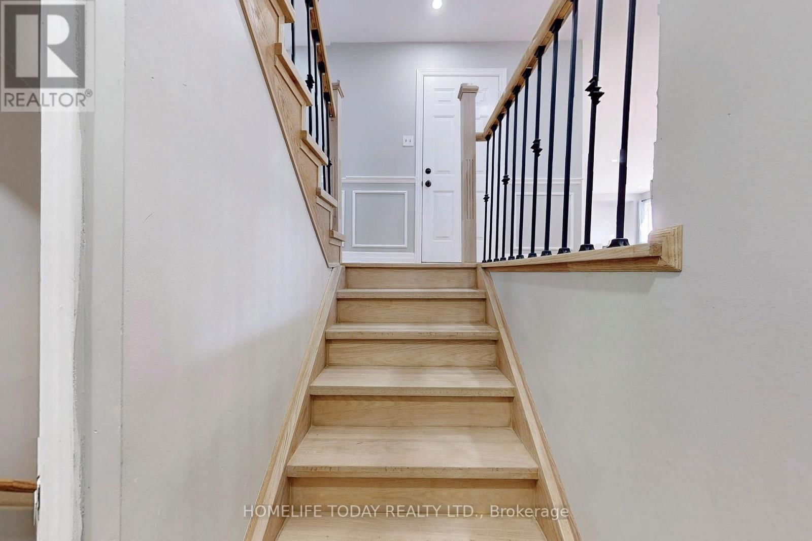 7 COLBECK CRESCENT Image 40