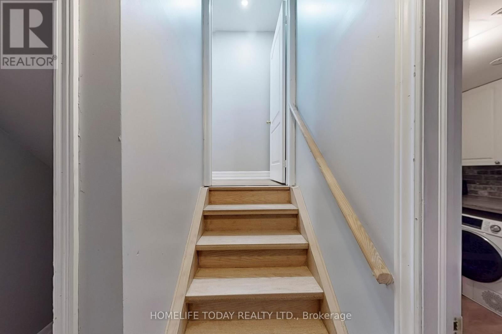 7 COLBECK CRESCENT Image 42