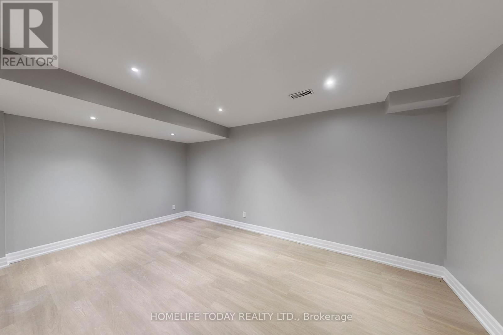 7 COLBECK CRESCENT Image 44