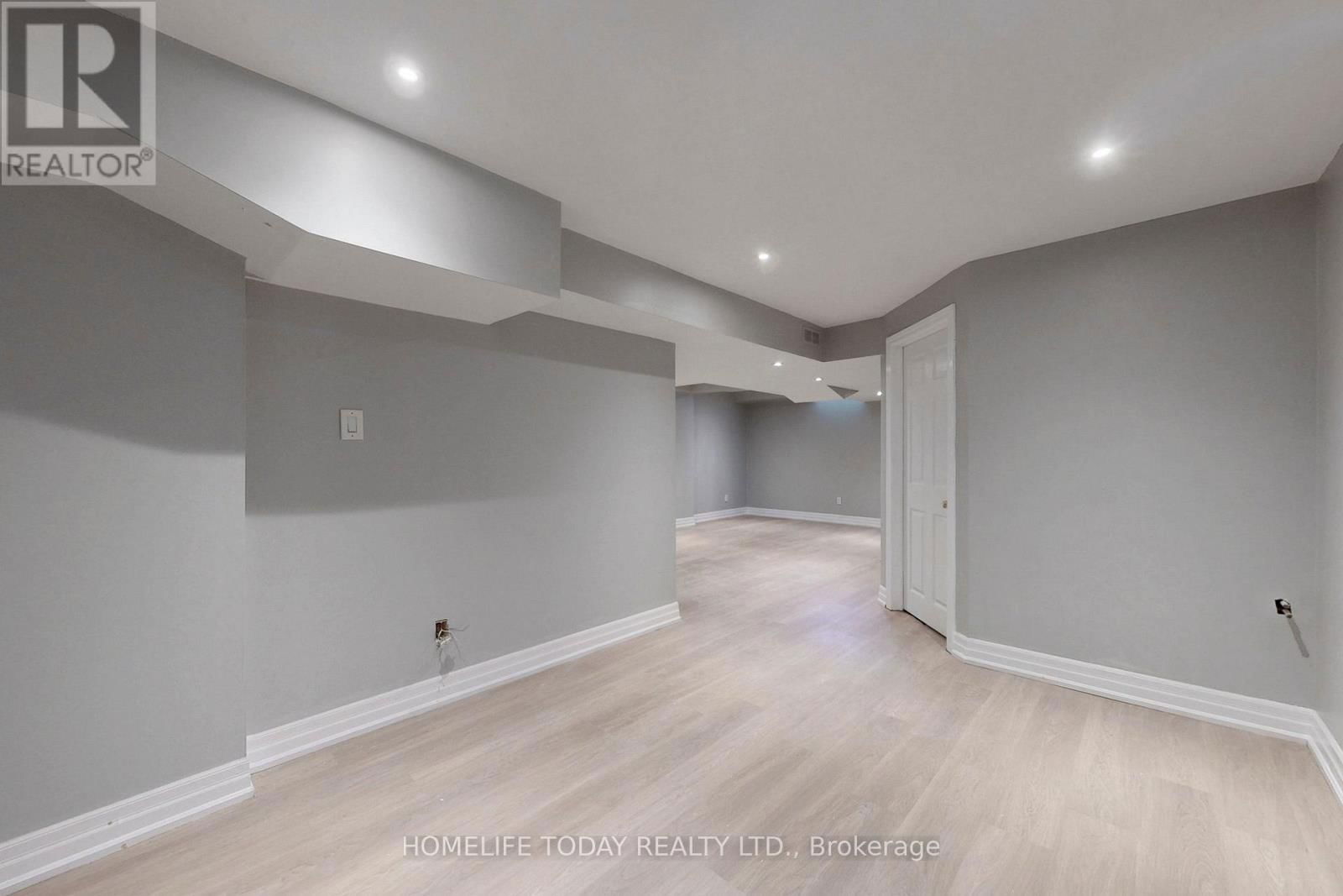 7 COLBECK CRESCENT Image 46