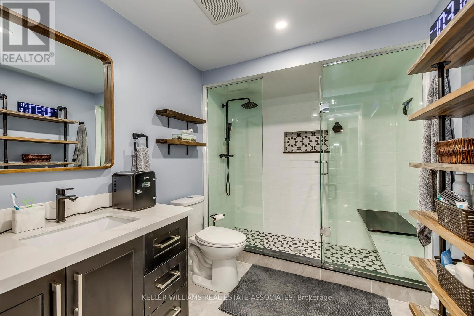 3930 BAGGINS COURT Image 28