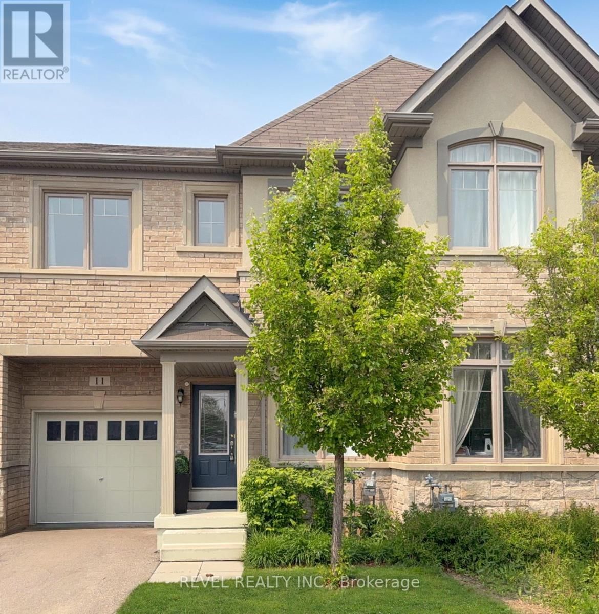 11 OLIANA WAY Image 1