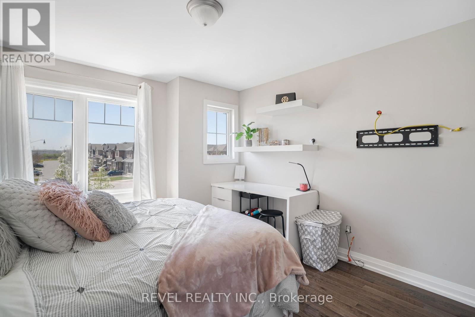 11 OLIANA WAY Image 25