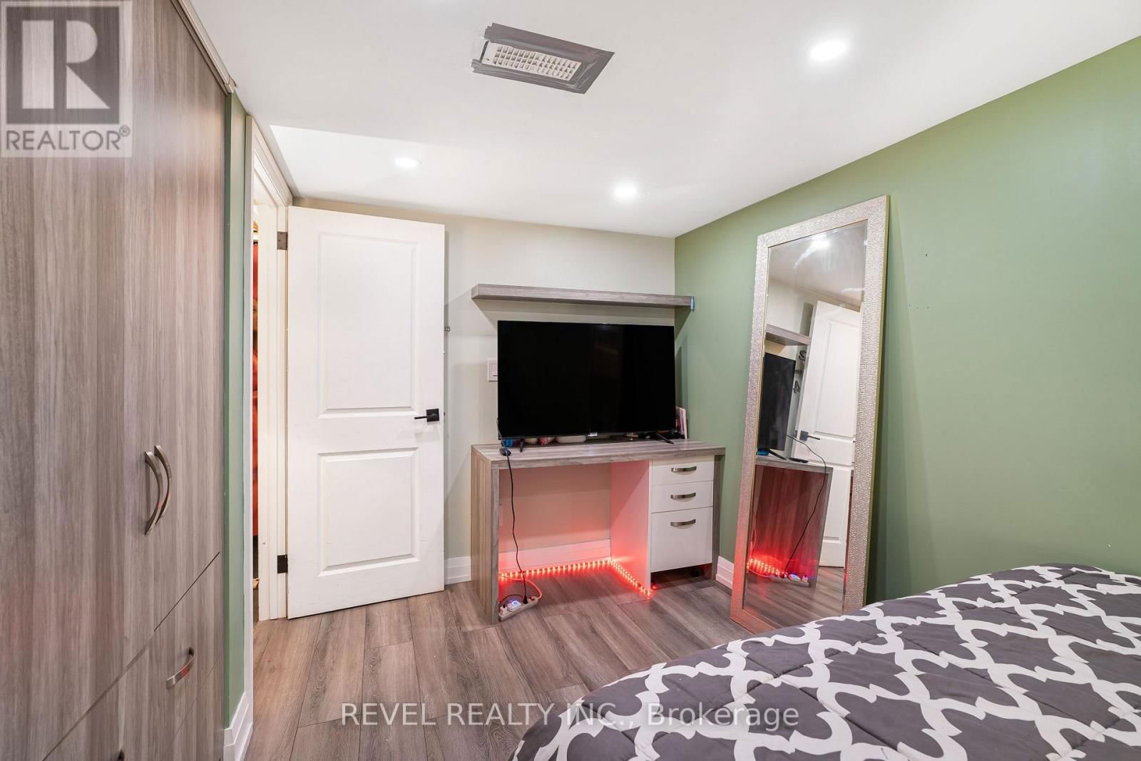 11 OLIANA WAY Image 31